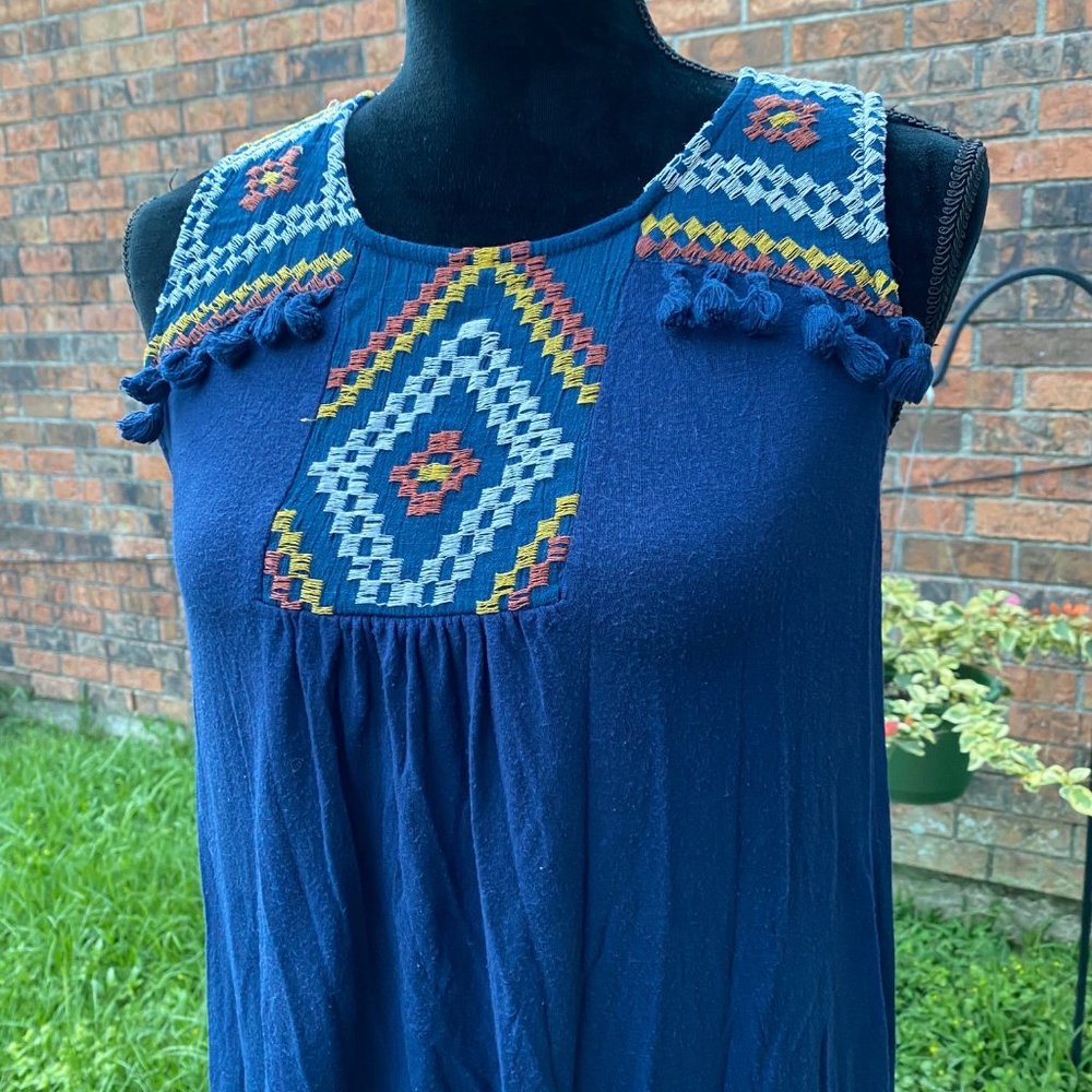 Hannah Embroidered Detail Summer Tank Size Medium